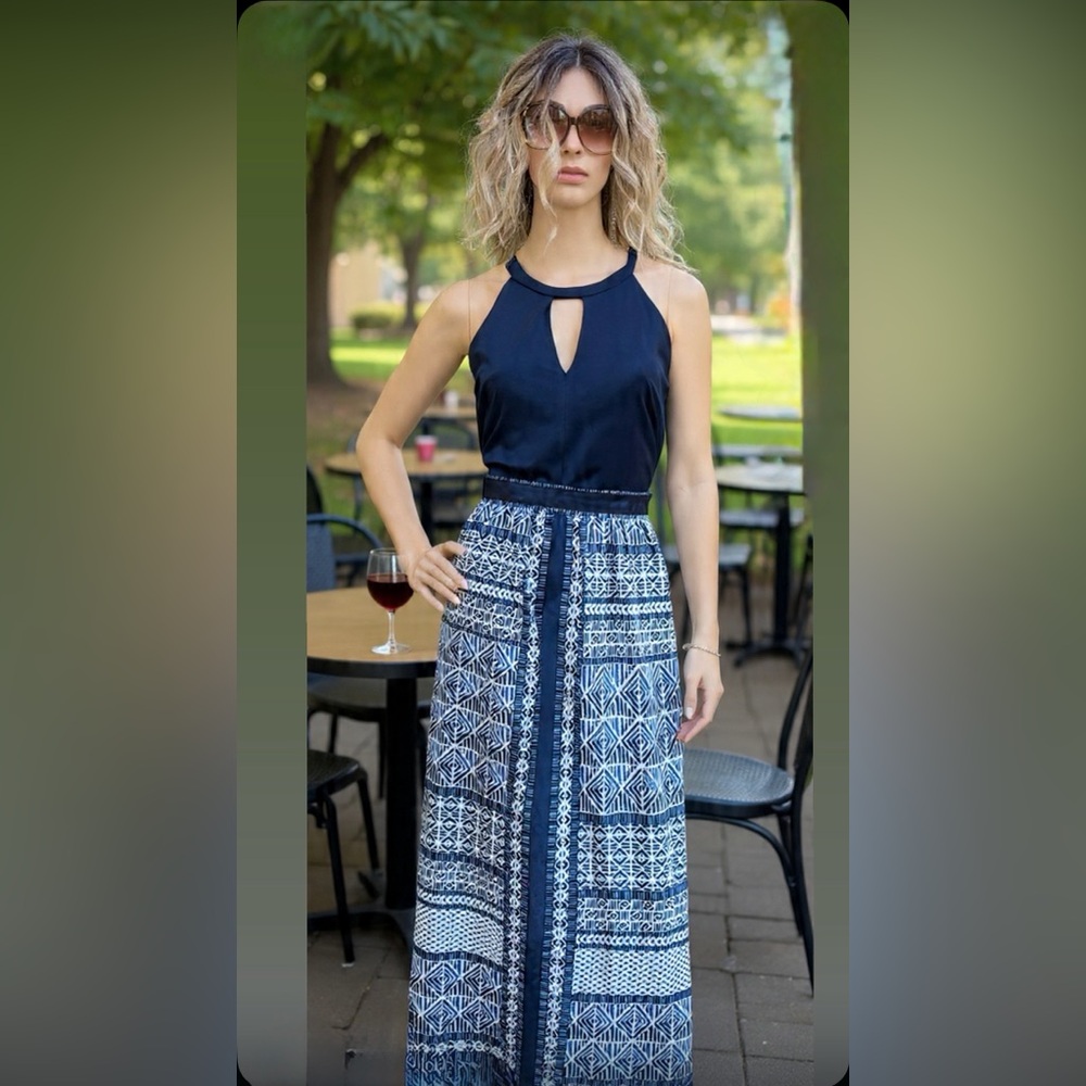 NWOT Vince Camuto navy blue & white tribal print halter maxi dress Sz 8 back zip